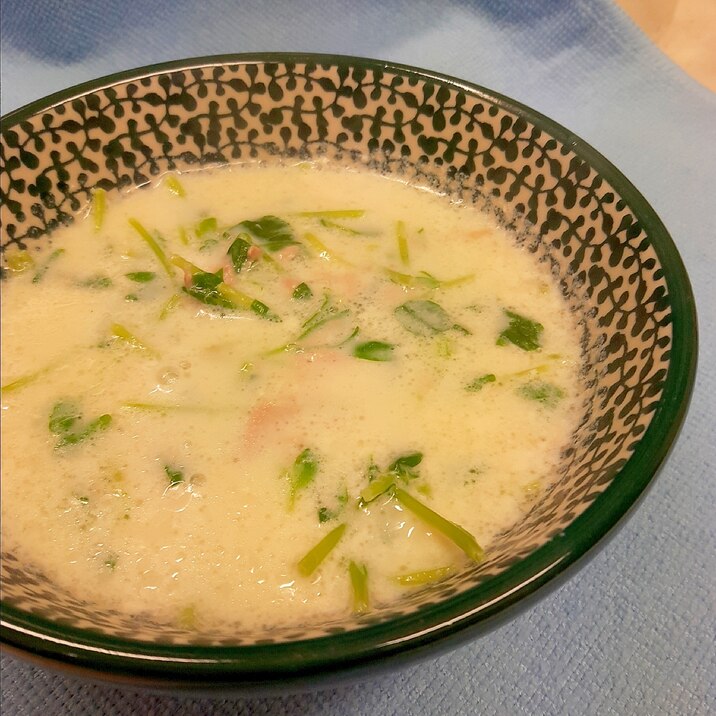 簡単ヘルシー(^^)豆苗とツナ缶の豆乳スープ♪